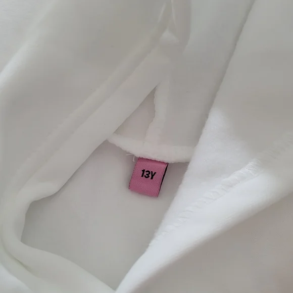 White Hooded Sweatshirt with Classic Sea Turtle Design. Soft - Timeless - Picture 4 of 5